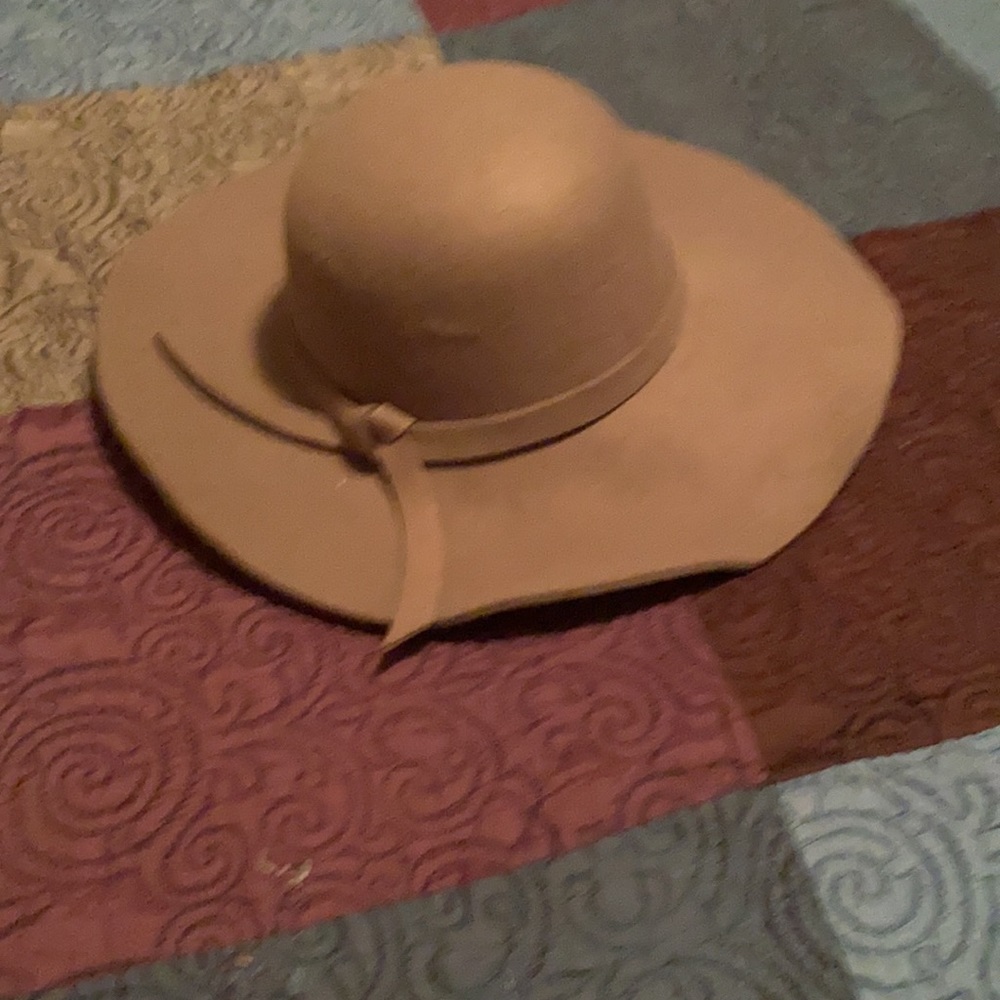 Hat - Picture 2 of 5